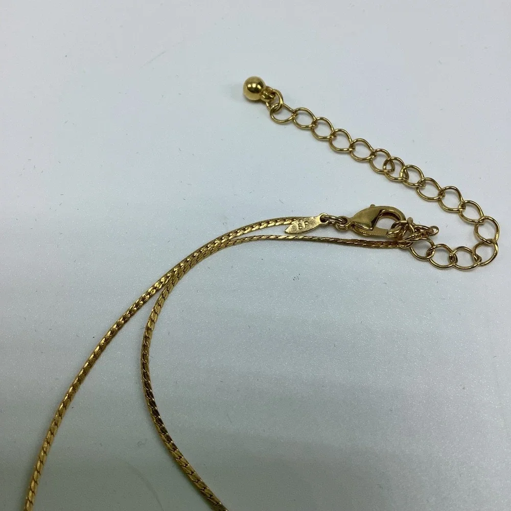 Avon Gold Tone Necklace w/ Three 3 Stone Crystal‎ Pendant